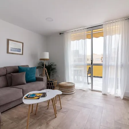 Homeforguest Atico Cecilia Con Vistas Al Mar En Cristianos Lejlighed *